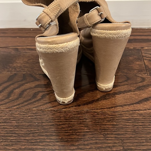 Balenciaga tan/taupe sling back leather glove open toe wedge sandals size 36(6) - Picture 7 of 8
